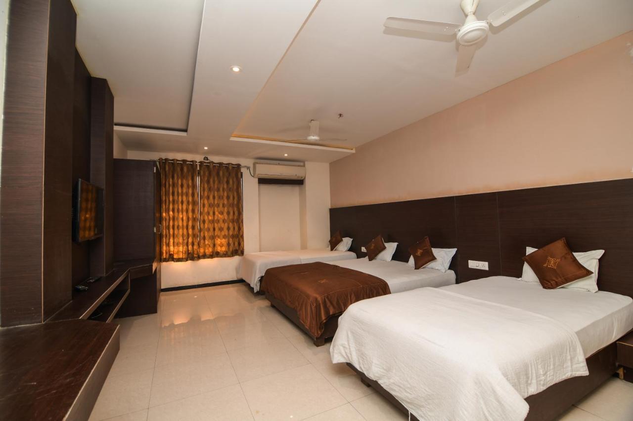 Hotel Shriram Удджайн Экстерьер фото